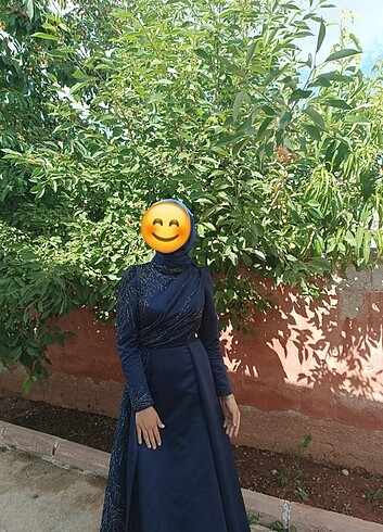 Lacivert kuyruklu, taşlı abiye 