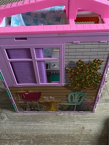  Beden Barbie portatif evi