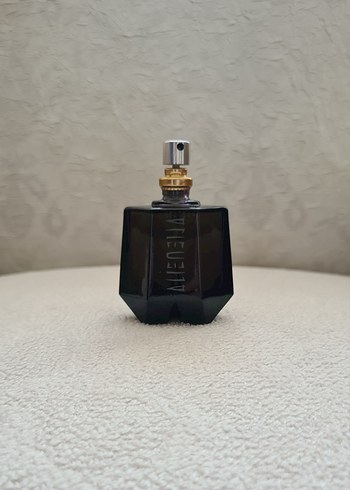 Alien 30ml Orjinal iade garantili. Boyunluk ve kapak yoktur.