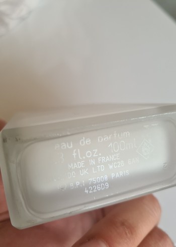  Beden Narciso Rodriguez Pure Musc 100ml Orjinal iade garantilidir.