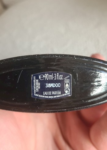 Yves Saint Laurent Black Opium 100ml Orjinal iade garantilidir. - Görsel 3