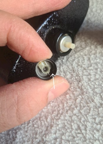 Yves Saint Laurent Black Opium 100ml Orjinal iade garantilidir. - Görsel 2