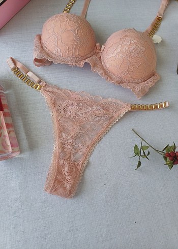 Victoria s Secret Pembe Dantel Mini Bohem Sütyen Takımı 85 Beden