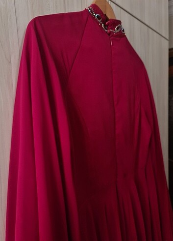 Tesettür giyim taşlı yarasa kollu bordo elbise - Görsel 7