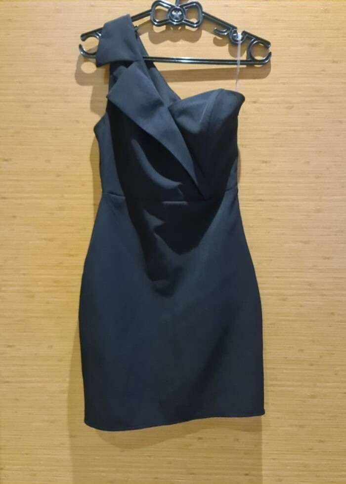 Yandan fermuarlı siyah elbise - Görsel 3