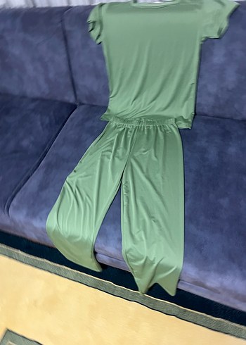 m Beden yeşil Renk Yeşil Pijama Takımı