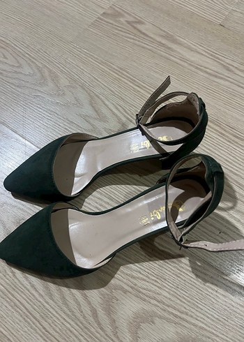 Yeşil Süet Stiletto Tokalı Kadın Topuklu - Görsel 2