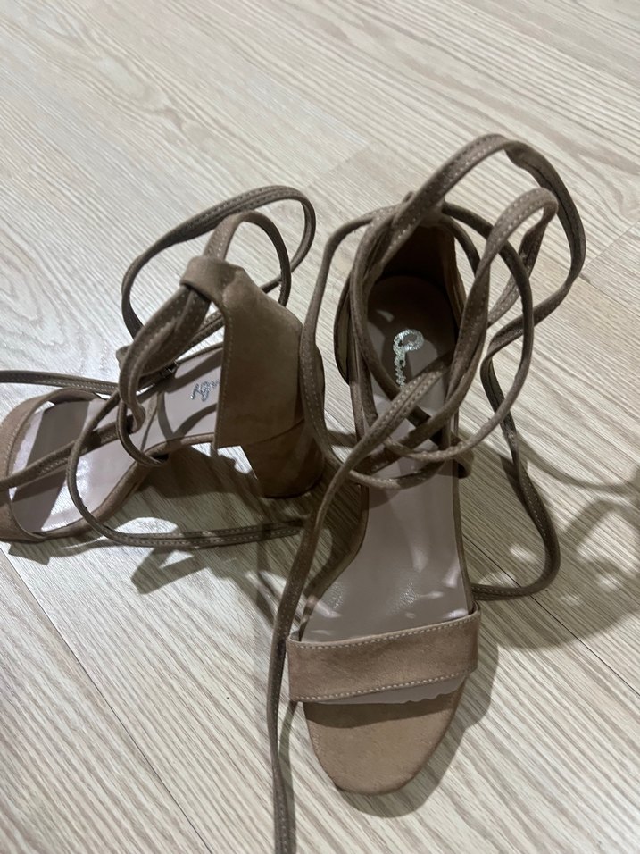 Bej Süet Topuklu Kadın Ayakkabı - Görsel 3