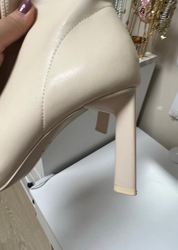 Bej Deri Stiletto Topuklu Kadın Bot - Görsel 6