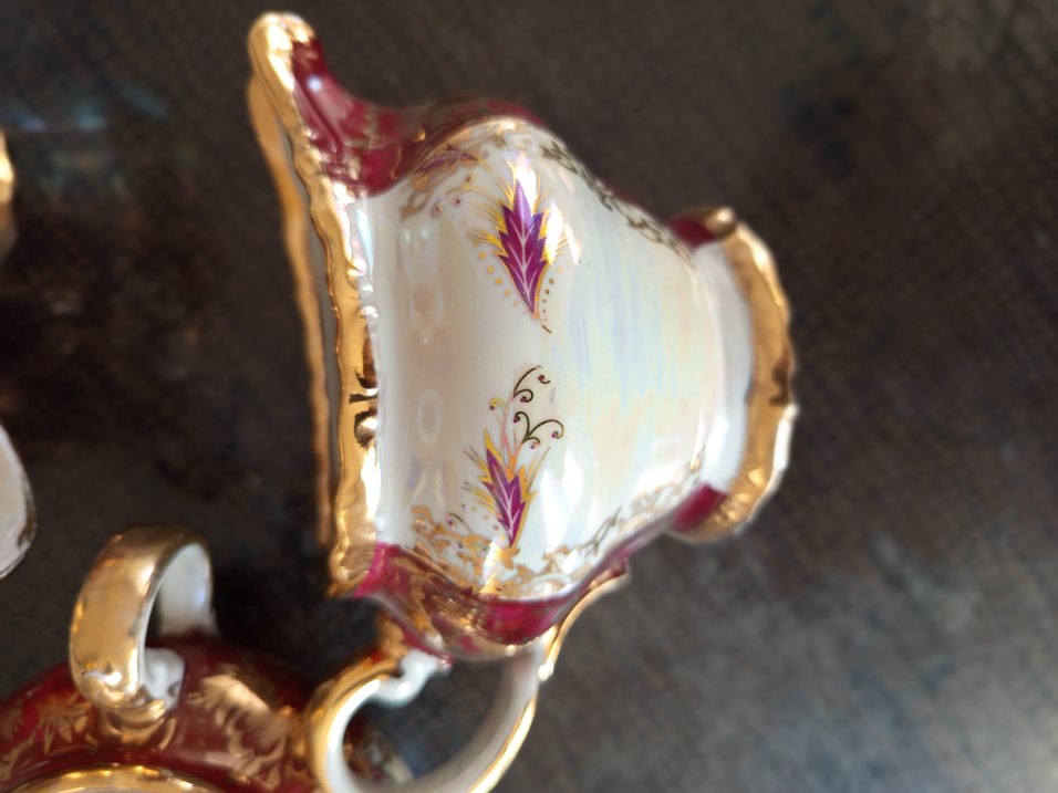 Bordo ve Altın Detaylı Antika Porselen Çay Seti - Görsel 5