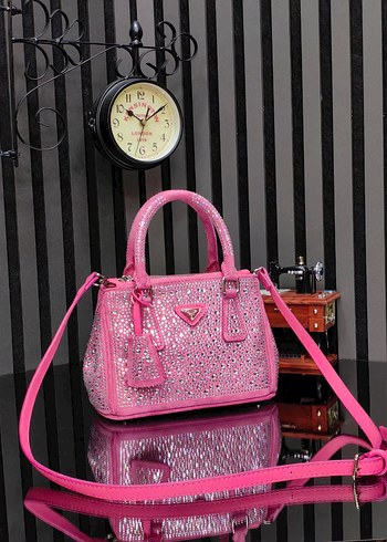 Prada taşlı çanta