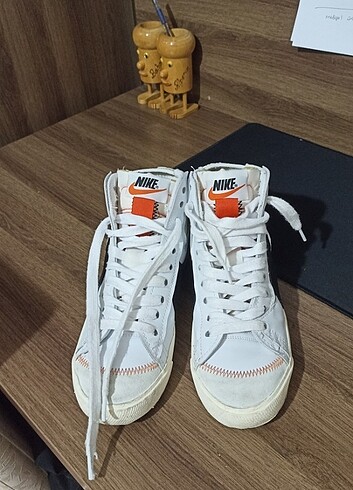 42 Beden beyaz Renk Nike blazer jumbo 42 numara