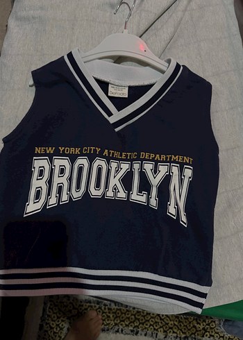 Erkek Çocuk Brooklyn Baskılı V Yaka süveter