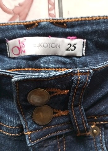 Düğmeli Koyu Mavi Dar Kesim Kadın Kot Pantolon - Görsel 5