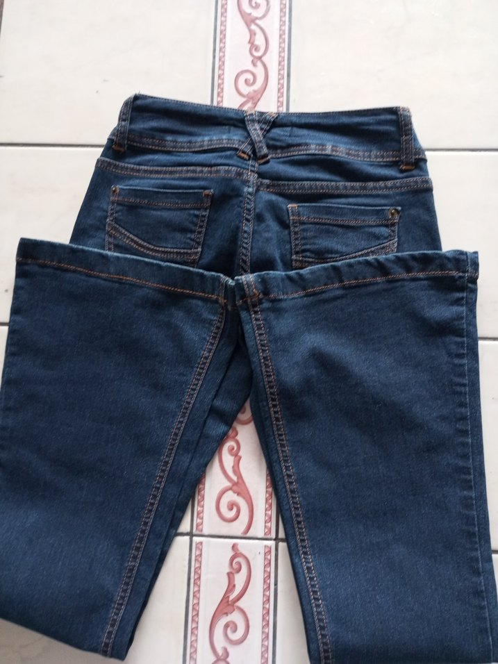 Düğmeli Koyu Mavi Dar Kesim Kadın Kot Pantolon - Görsel 4