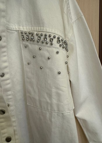 Beyaz Kısa Kollu Düğmeli Denim Ceket