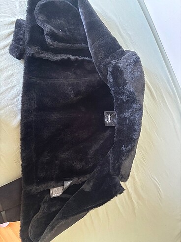 s Beden Pull & Bear mont