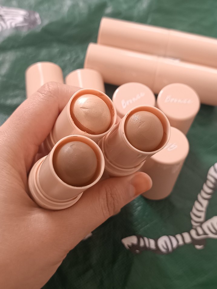 Koyu Renk Kapatıcı Stick - Görsel 4