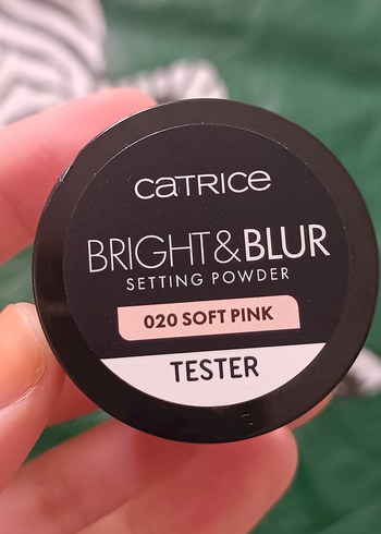 Catrice Bright & Blur Sabitleyici Pudra 020 Soft Pink - Görsel 3