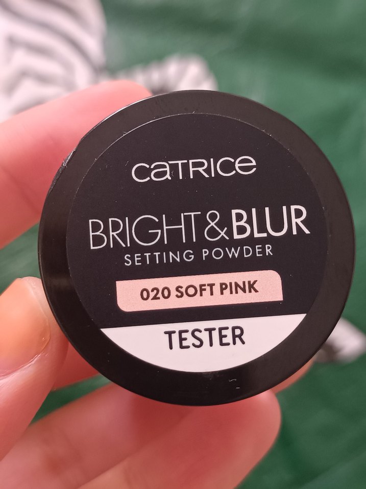 Catrice Bright & Blur Sabitleyici Pudra 020 Soft Pink - Görsel 3
