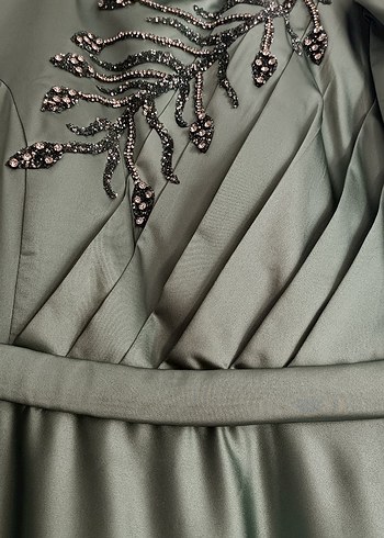 Yeşil İşlemeli Uzun Kollu Abiye Elbise - Görsel 14