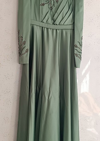 Yeşil İşlemeli Uzun Kollu Abiye Elbise - Görsel 13