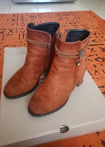 kadın topuklu bot