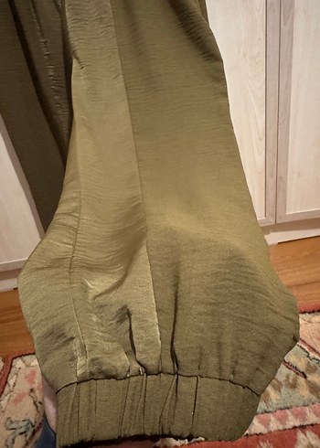 Saten görünümlü bel  lastik pantolon - Görsel 2