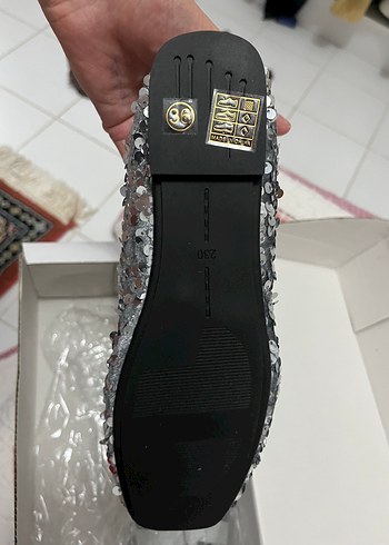 Diğer Gri pullu Kadın Babet