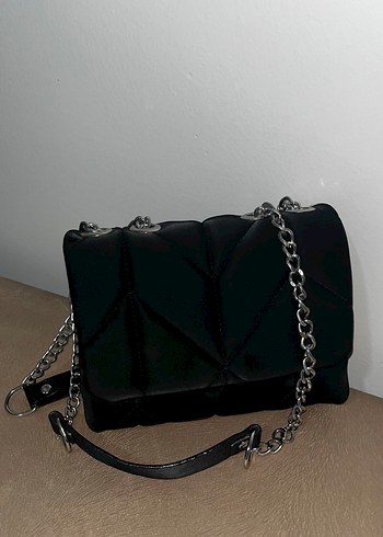 Zincir Detaylı Siyah Deri Kadın Çanta - Görsel 2