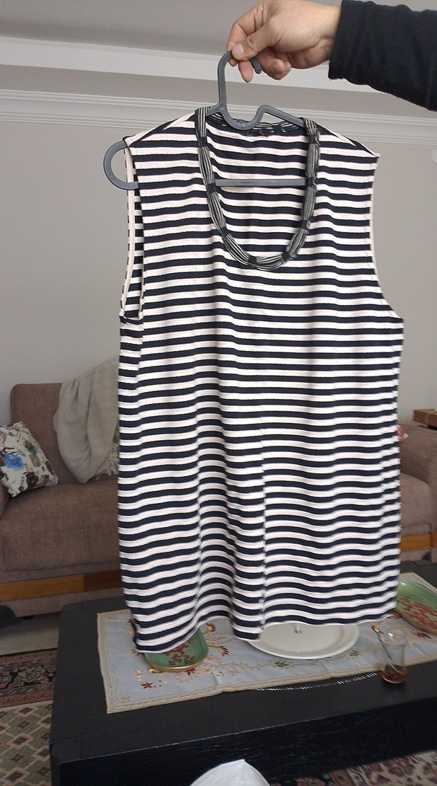 Gri Beyaz Çizgili Kadın Kolsuz Midi Yelek - Görsel 2