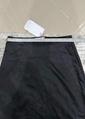 Siyah saten  Uzun Etek - Görsel 4