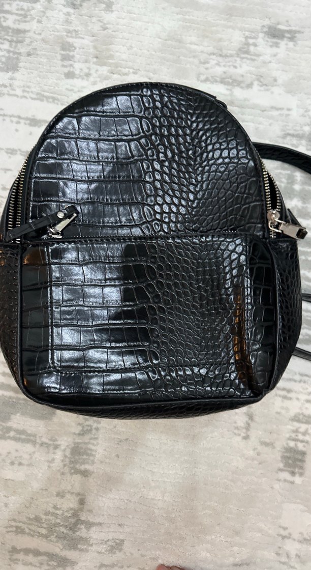 Stradivarius Siyah Yılan Desenli Deri Sırt Çantası - Görsel 2