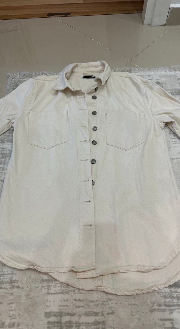 Düğmeli Beyaz Keten Kadın Gömlek - Görsel 2