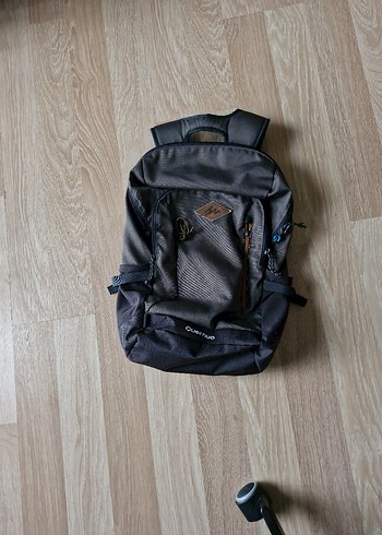 Quechua Quechua NH500 Gri Günlük Sırt Çantası