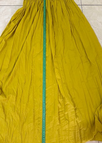 Sarı Pilili Uzun Kadın Etek - Görsel 3