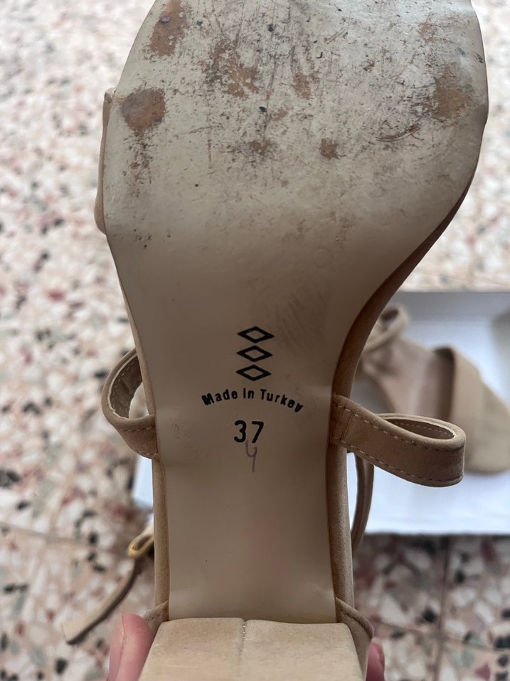 Bej Süet Tokalı Kadın Topuklu Ayakkabı - Görsel 3