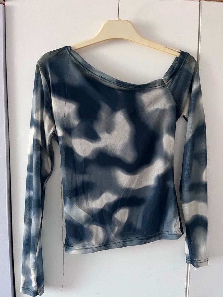 Kadın Gri Batik Desenli Drapeli Bluz - Görsel 4