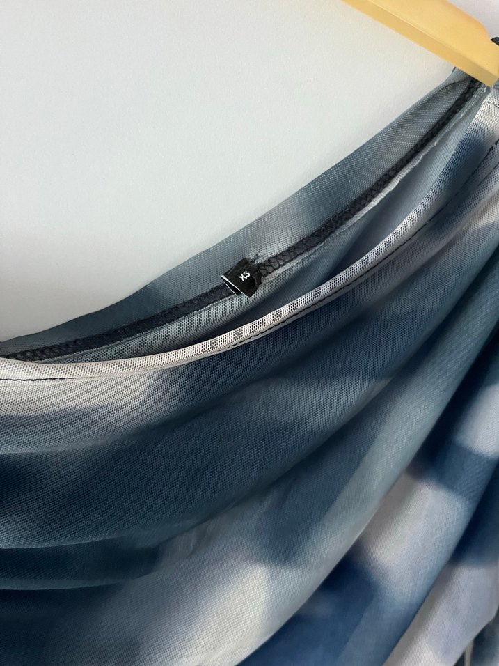 Kadın Gri Batik Desenli Drapeli Bluz - Görsel 3