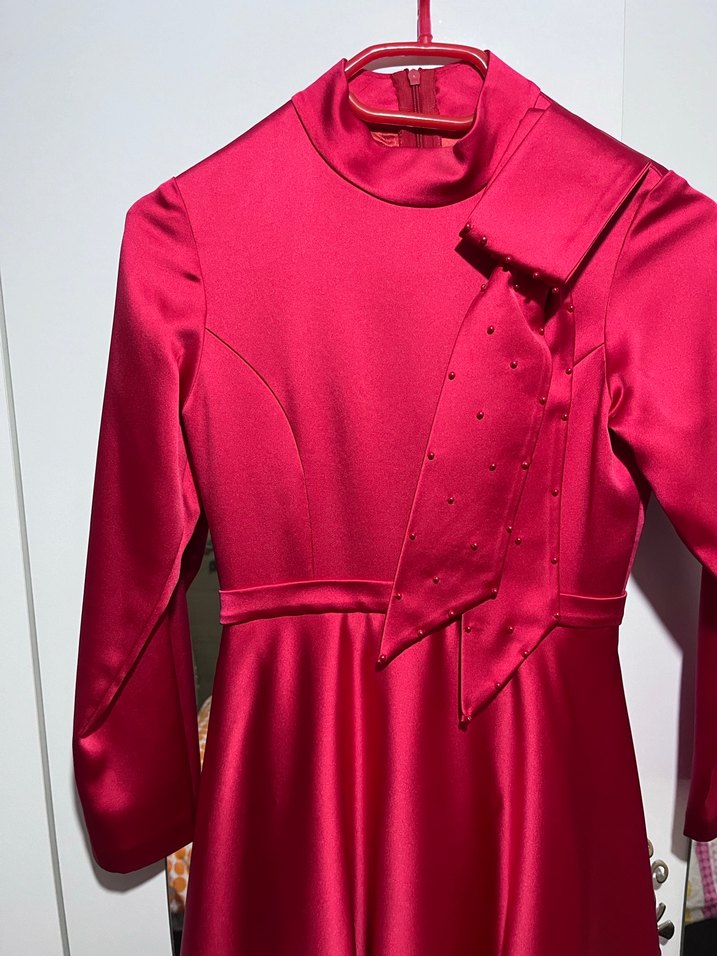 Bordo Saten Uzun Kollu Uzun Elbise. (Eşarbı yanında hediyedir) - Görsel 2