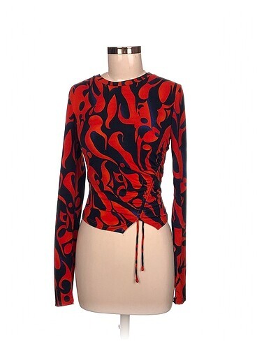 Bershka Bluz %70 İndirimli.