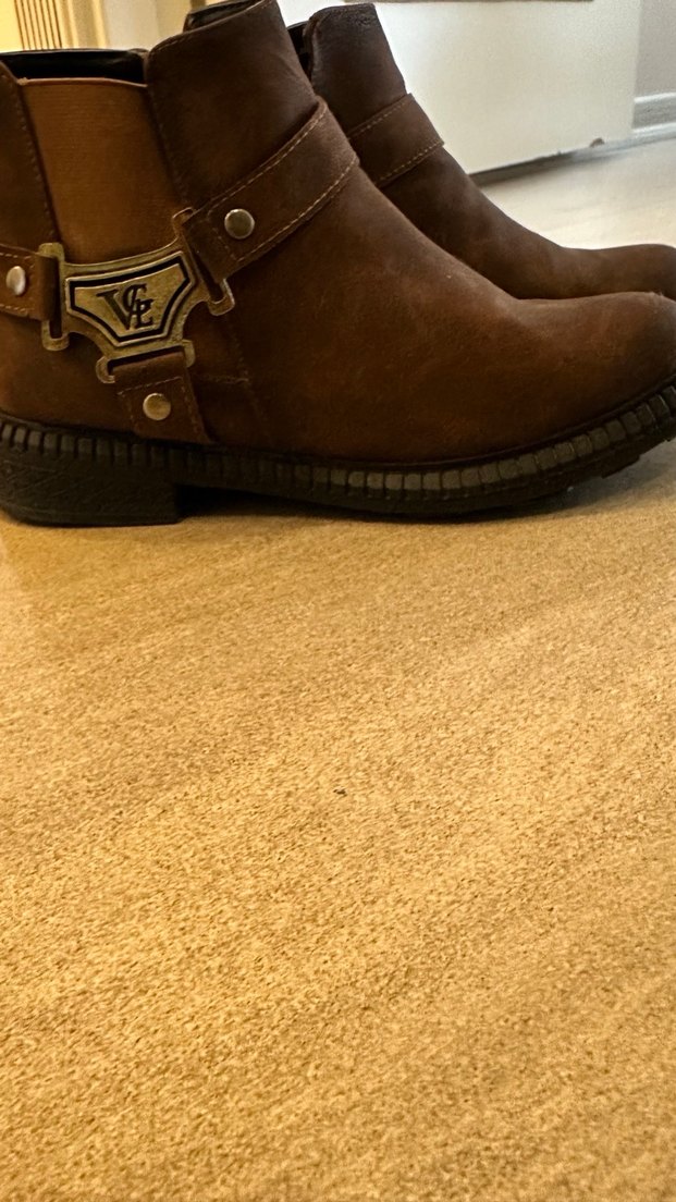 Kahverengi Kadın Bot - Görsel 4