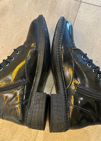 Siyah rugan Bağcıklı Kadın Bot - Görsel 2