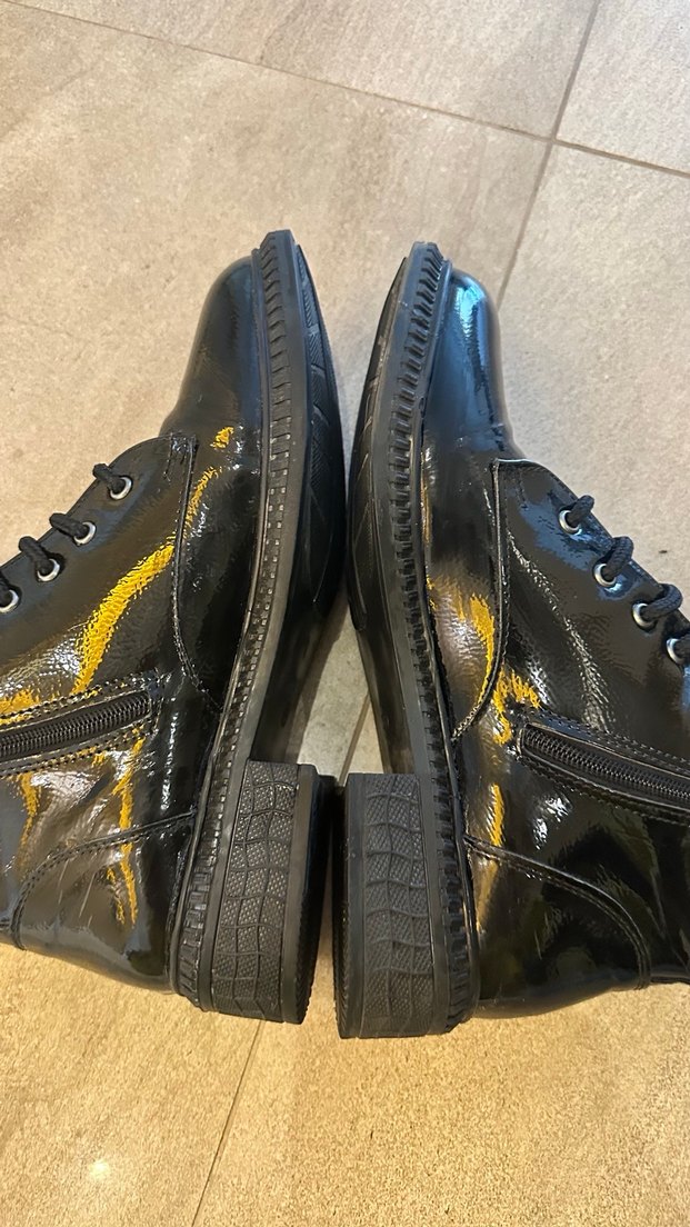 Siyah rugan Bağcıklı Kadın Bot - Görsel 2