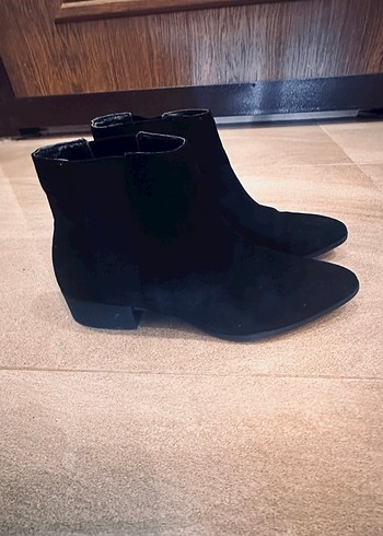 Siyah Süet Stiletto Topuklu Kadın Bot - Görsel 2