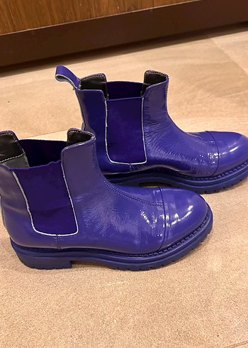 Kadın Parlak Mavi Kauçuk Topuklu Bot - Görsel 3