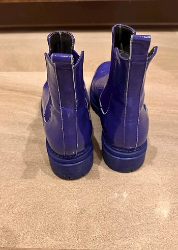 Kadın Parlak Mavi Kauçuk Topuklu Bot - Görsel 5