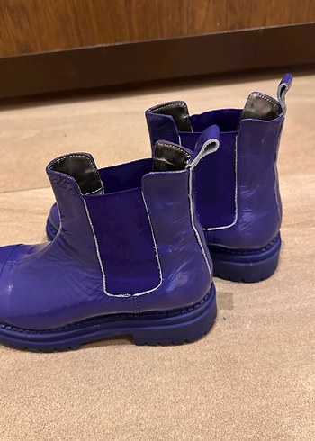 Kadın Parlak Mavi Kauçuk Topuklu Bot - Görsel 4