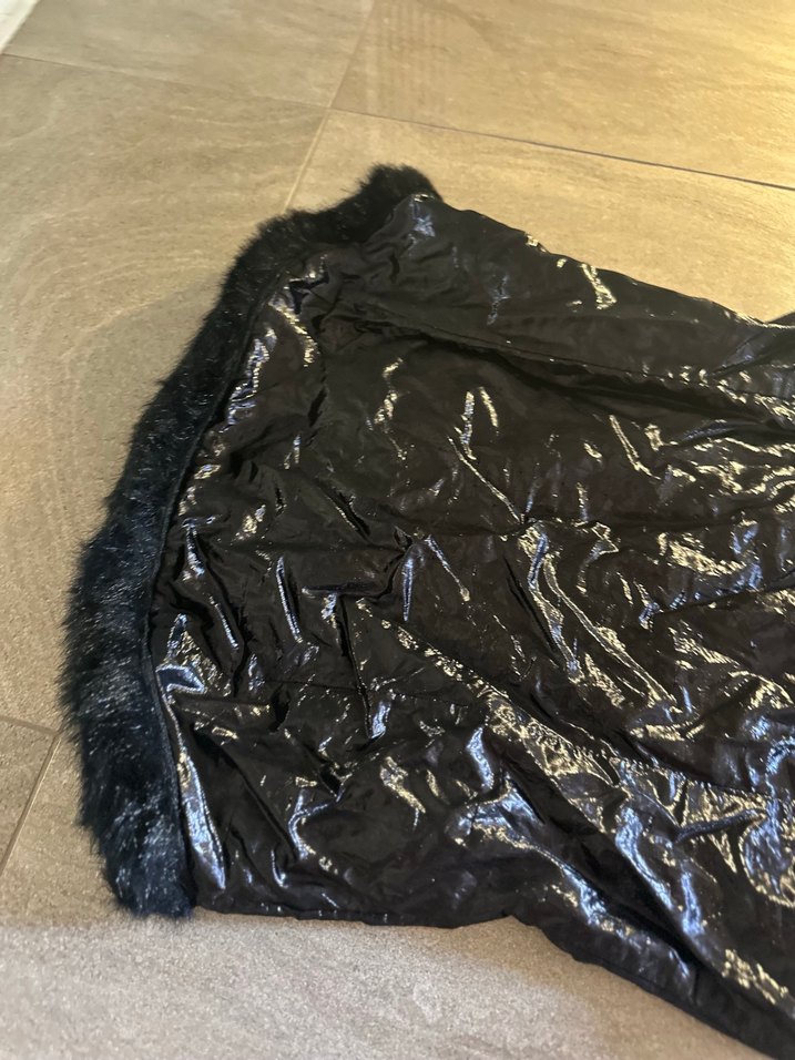 Siyah Kürk Detaylı Straplez Elbise - Görsel 2