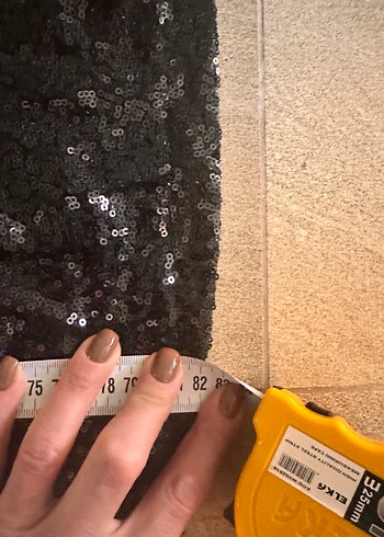 Siyah Parlak payetli V Yakalı Uzun Kollu Midi Elbise - Görsel 5